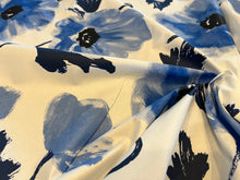 Load image into Gallery viewer, Designer Large Blue Poppy 100% Cotton 171,000 DR 75% off!! 1/4 Metre Price