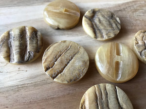 Thick Natural Horn Button.   Price per Button