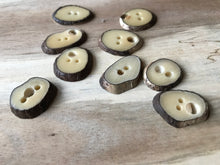 Load image into Gallery viewer, Thin Sliced 3/4&quot; Horn Buttons.    Price per Button