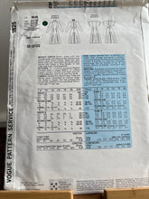 Load image into Gallery viewer, Vintage Vogue #1825. Albert Nipon. Size 8-10-12