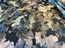 Load image into Gallery viewer, Blue Floral 70% Cotton &amp; 30% Silk Lawn.   1/4 Metre Price