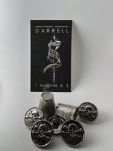 Load image into Gallery viewer, Hammered Silver Metal Skull &amp; Crossbones Button