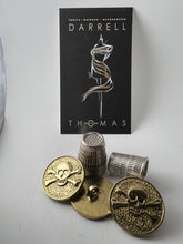 Load image into Gallery viewer, Hammered Gold Metal Skull &amp; Crossbones Button