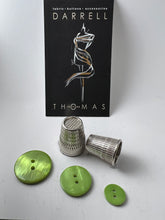 Load image into Gallery viewer, Lime Green Glossy MOP Button