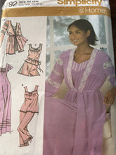 Load image into Gallery viewer, Simplicity Pattern #4792 Size XS-Medium
