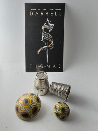 Giraffe Plastic Resin Button.   Price per Button