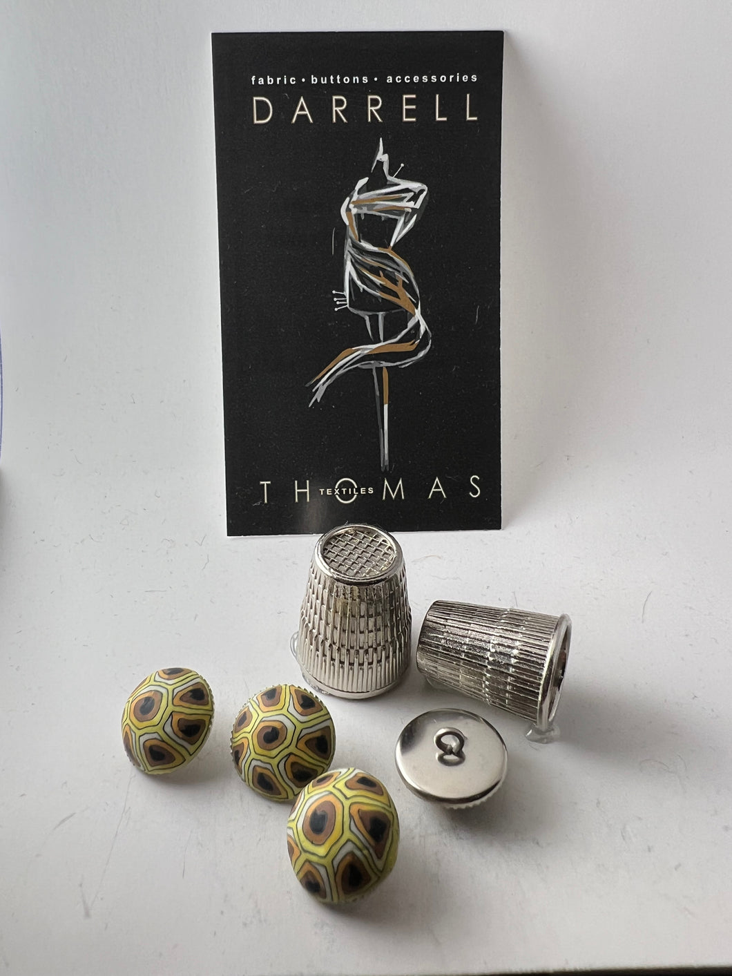 Giraffe Plastic Resin Button.   Price per Button