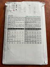 Load image into Gallery viewer, Vintage Vogue #9945  Size 14-16-18