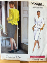 Load image into Gallery viewer, Vogue Sewing Pattern #2365 Size: 12-14-16