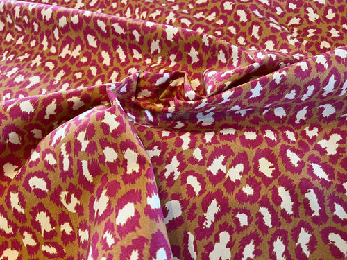 Designer Passion Pink Spotted Cat 100% Cotton 15,000 DR 75% off!! 1/4 Metre Price