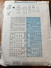 Load image into Gallery viewer, Vintage Vogue #1546  Size 12