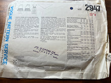 Load image into Gallery viewer, Vintage Vogue #2947  Size 8