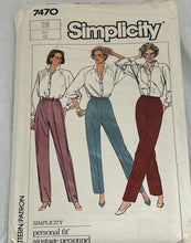 Load image into Gallery viewer, Simplicity Pattern #7470 Size 20