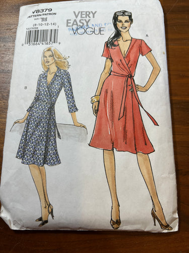 RARE Vintage Vogue #8379 Size 8-10-12-14
