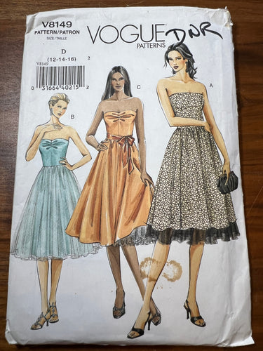 Vintage Vogue #8149 Size:  12-14-16