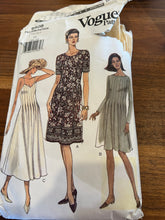 Load image into Gallery viewer, Vintage Vogue #9408  Size 14