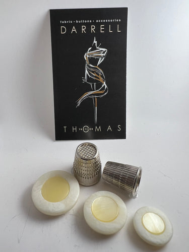 Ivory Snow Marbled & Pearl Button
