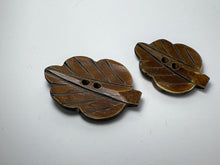 Load image into Gallery viewer, Large Leaf Carved Horn Price per Button