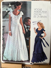 Load image into Gallery viewer, Rare Vintage Vogue Pattern #1043  Vogue Americana Oscar de la Renta  Size 10