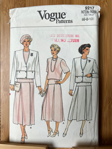 Rare Vintage Vogue Pattern #9217  Size 6-8-10
