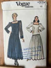 Load image into Gallery viewer, Rare Vintage Vogue Pattern #9161  Size 10