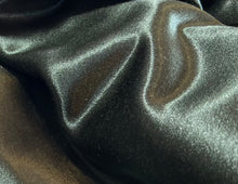 Load image into Gallery viewer, Hunter Green Kasha Lining.    1/4 Metre Price