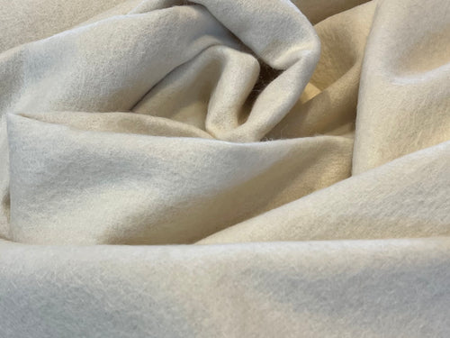 Ivory Blend 40% Wool 40% Alpaca 20% Nylon Coating  1/4 Metre Price