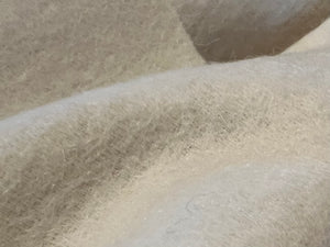 Ivory Blend 40% Wool 40% Alpaca 20% Nylon Coating  1/4 Metre Price