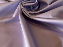 Load image into Gallery viewer, Lilac Italian 100% Cotton Shirting.    1/4 Metre Price