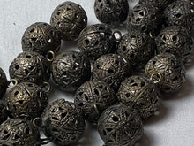 Load image into Gallery viewer, Vintage Victorian Brass Filagree Ball Buttons