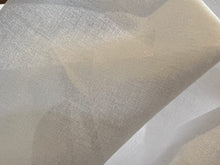 Load image into Gallery viewer, 30&quot; 100% Cotton Presto Fuse for Lightweight Fabrics - White