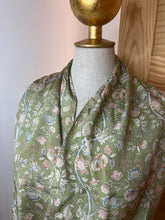 Load image into Gallery viewer, Vintage Mint Floral 100% Silk Scarf