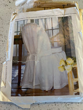 Load image into Gallery viewer, McCall's Sewing Pattern #750 Slipcover pattern for chairs