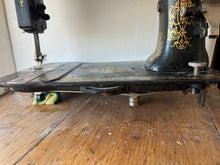 Load image into Gallery viewer, Vintage New Williams sewing machine -  CIRCA 1901