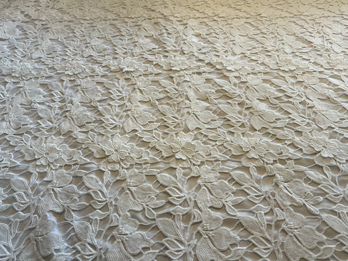 White Guipure Lace 3D Floral.   1/4 Metre Price