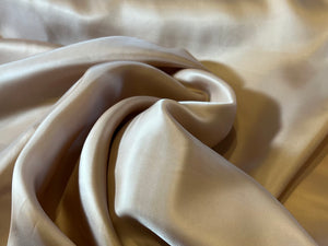 Designer Chateau Rose 100% Bemberg Lining.    1/4 Metre Price
