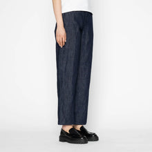 Load image into Gallery viewer, Designer Blue Fleck  62% Cotton 38% Linen  Japanese Denim 1/4 Metre Price