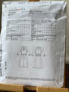 Vogue 1381 Size 12 - 20