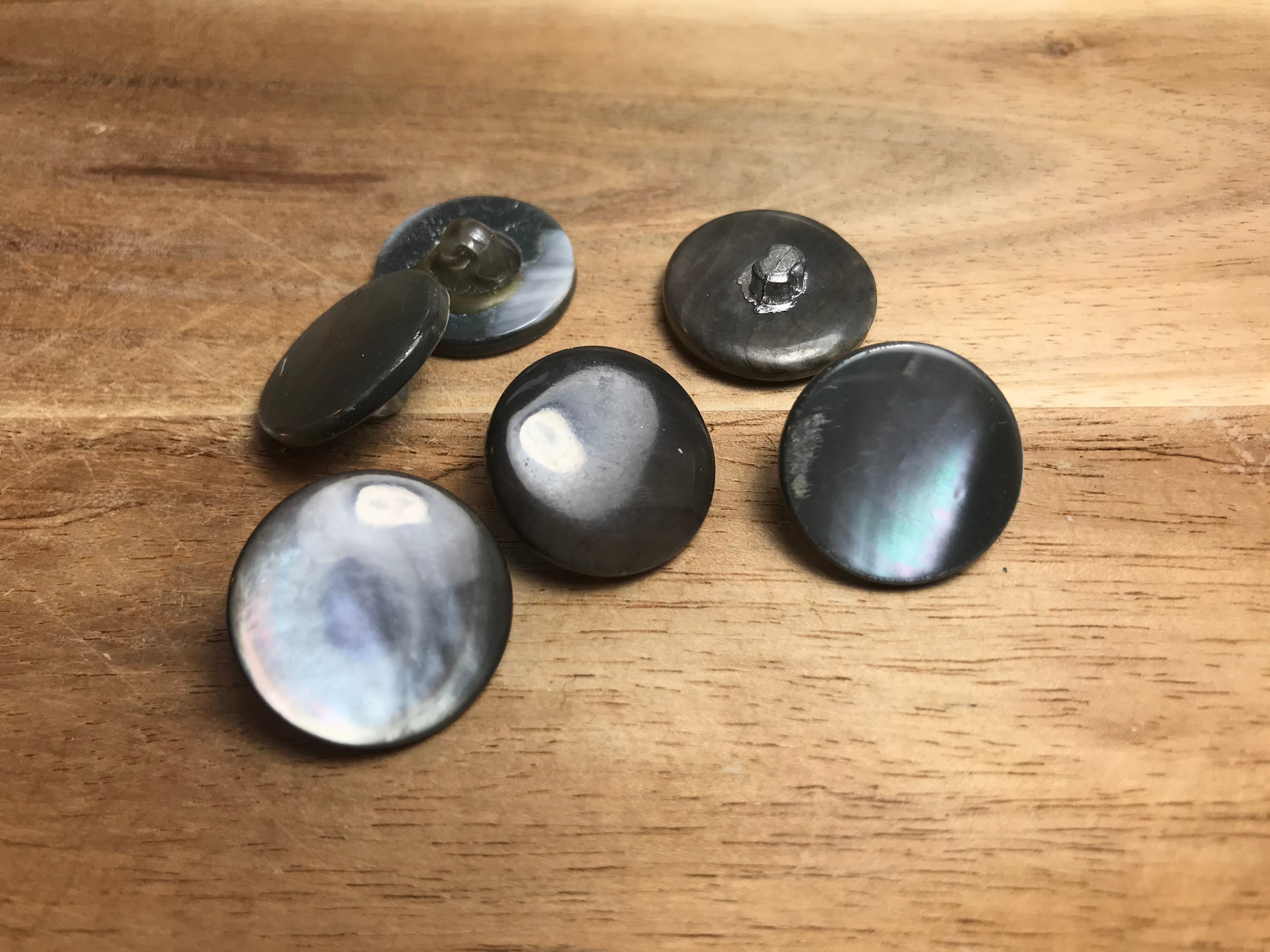 Grey MOP Shank Button – Darrell Thomas Textiles