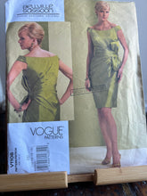 Load image into Gallery viewer, Vintage Vogue #1108 Size 12-14-16-18 Cut Size 18