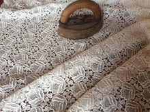 Load image into Gallery viewer, Vintage 100% Cotton Guipure Roses.    1/4 Metre Price