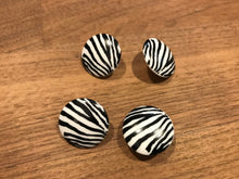 Load image into Gallery viewer, Black &amp; White Zebra Button.  Price per Button