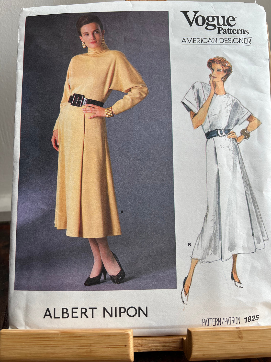 Vintage Vogue #1825. Albert Nipon. Size 8-10-12