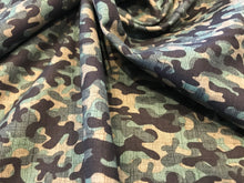 Load image into Gallery viewer, Light Green Camouflage 100% Cotton.    1/4 Meter Price