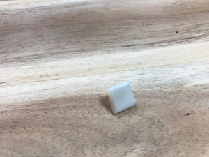 Square White Pearl Button      Price per Button