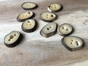 Thin Sliced 3/4" Horn Buttons.    Price per Button