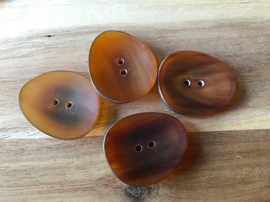 Oval Genuine Horn Button.     Price per Button
