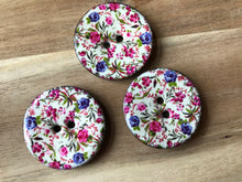Load image into Gallery viewer, Tiny Flower Garden Coconut Button.   Price per Button