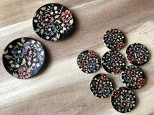 Load image into Gallery viewer, Black Poppy Garden Coconut Shell Button.   Price per Button