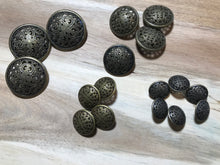 Load image into Gallery viewer, Antique Gold Filigree Buttons.    Price per Button